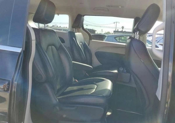 Chrysler Pacifica cena 134000 przebieg: 24714, rok produkcji 2023 z Łomża małe 67